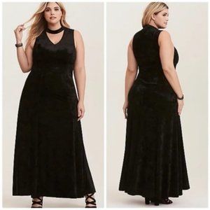 Torrid Black Velvet Full Length Cutout Choker Neck Maxi Gown Size 22